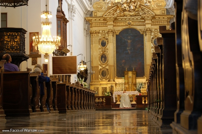 Faces of Warsaw - Holy Cross Church