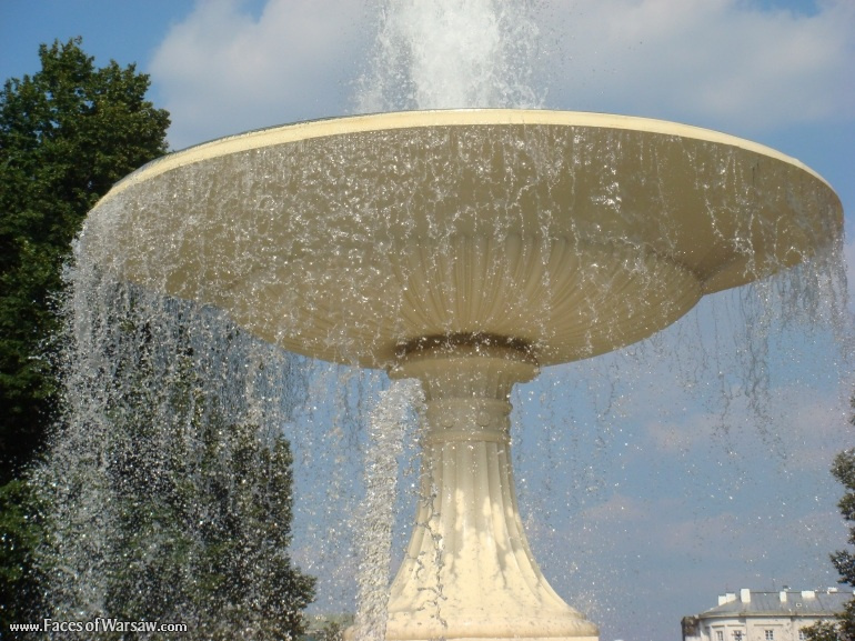 Faces of Warsaw - Saxon Garden (Ogród Saski) in Summer