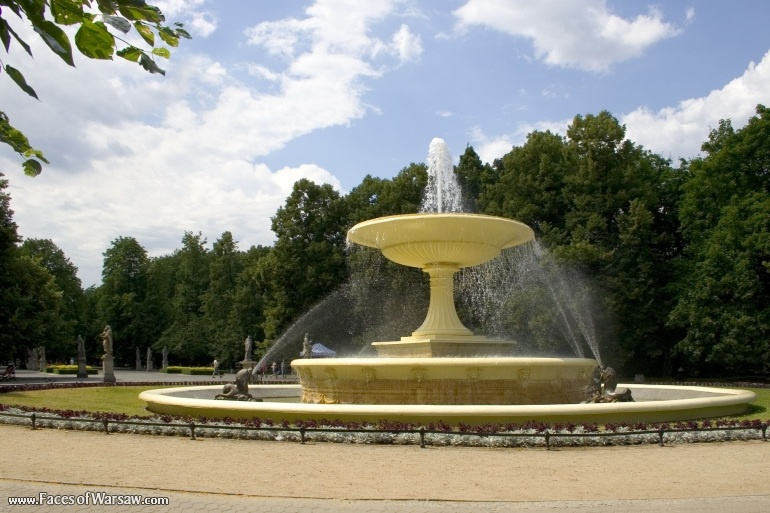 Faces of Warsaw - Saxon Garden (Ogród Saski) in Summer