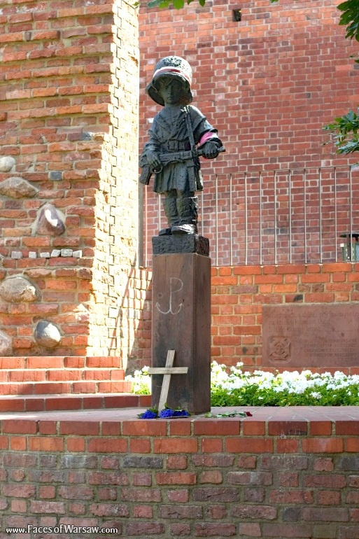 Faces of Warsaw - The Little Insurgent Monument (Pomnik Małego Powstańca)