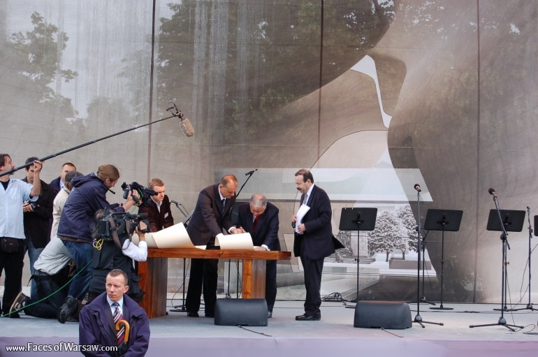Faces of Warsaw - Museum of the History of Polish Jews: Ground Breaking Ceremony