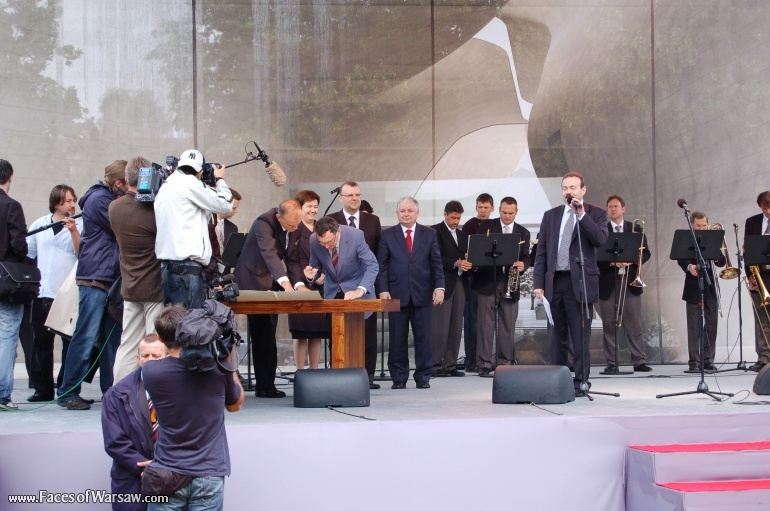 Faces of Warsaw - Museum of the History of Polish Jews: Ground Breaking Ceremony