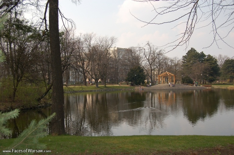 Faces of Warsaw - Spring in Ujazdów Park