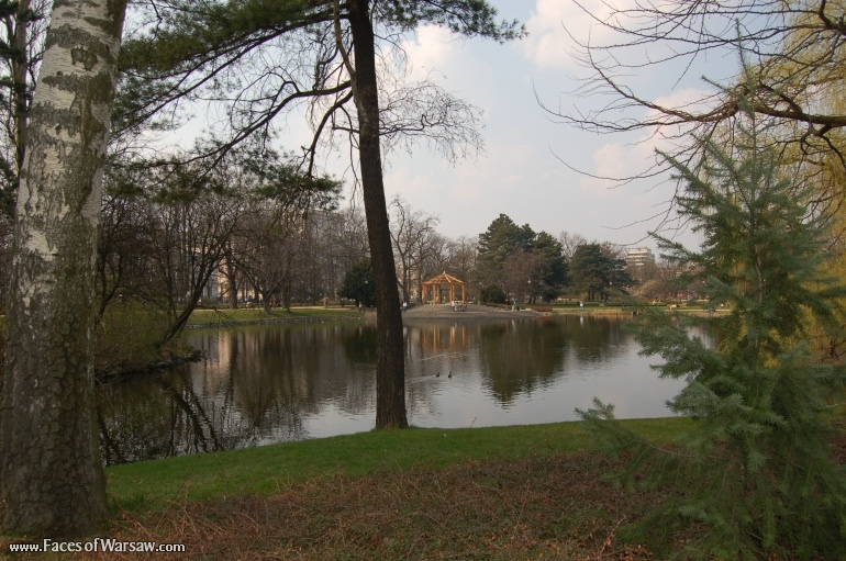 Faces of Warsaw - Spring in Ujazdów Park