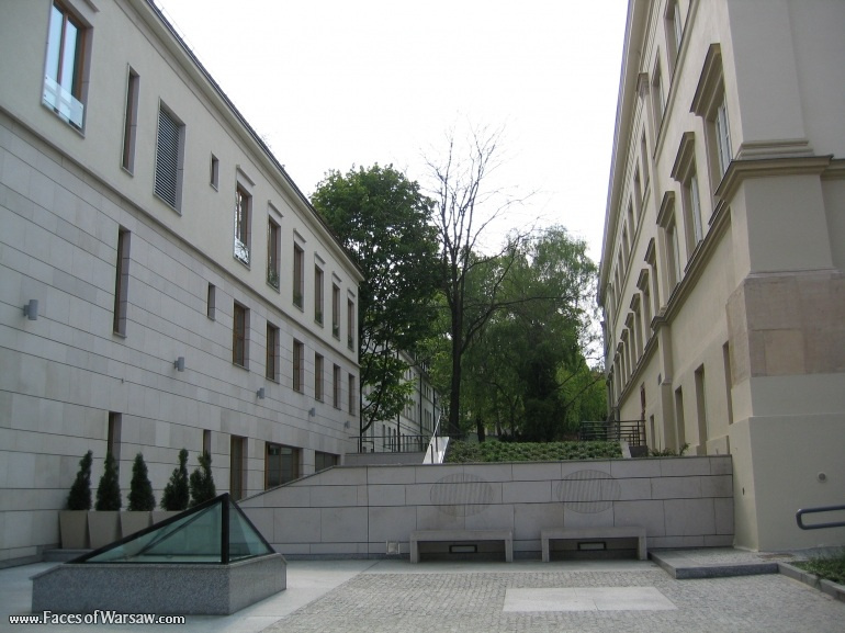 Faces of Warsaw - University of Warsaw