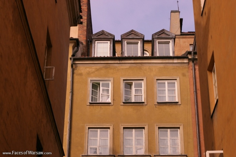 Faces of Warsaw - Houses and Streets