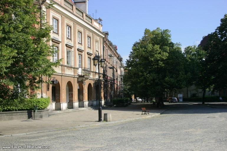 Faces of Warsaw - Market - Place