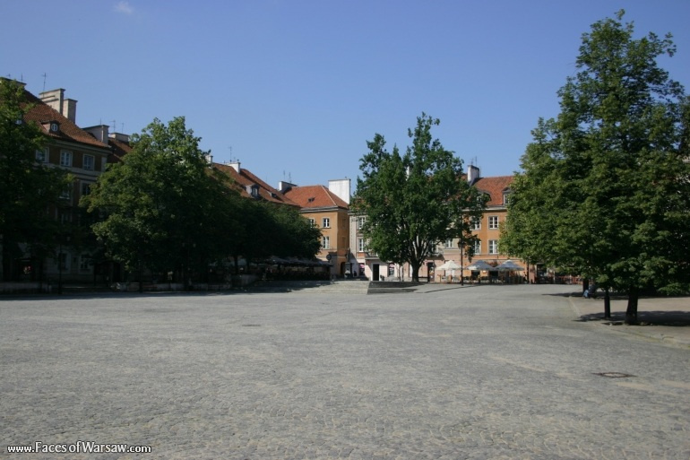 Faces of Warsaw - Market - Place