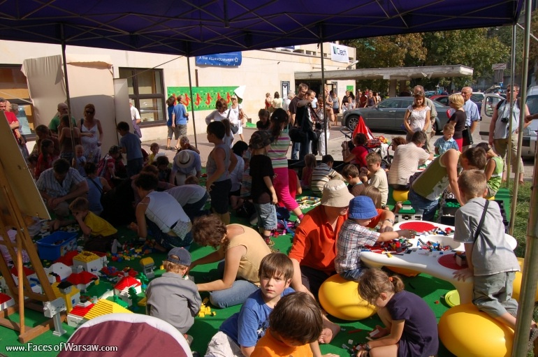 Faces of Warsaw - "Singer's Warsaw" Festival: Building Anatewka with LEGO Bricks