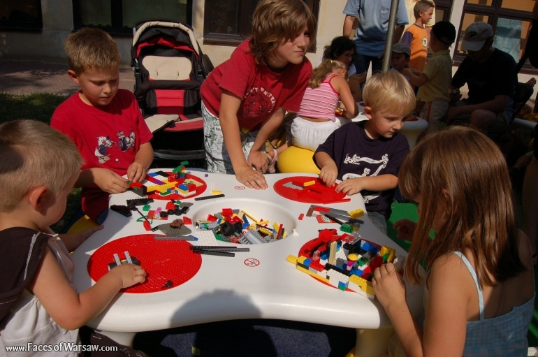 Faces of Warsaw - "Singer's Warsaw" Festival: Building Anatewka with LEGO Bricks