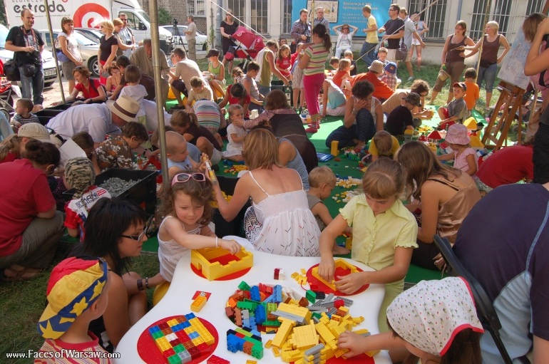 Faces of Warsaw - "Singer's Warsaw" Festival: Building Anatewka with LEGO Bricks