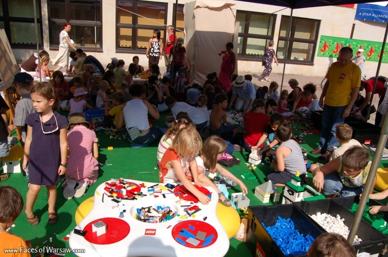 Faces of Warsaw - "Singer's Warsaw" Festival: Building Anatewka with LEGO Bricks