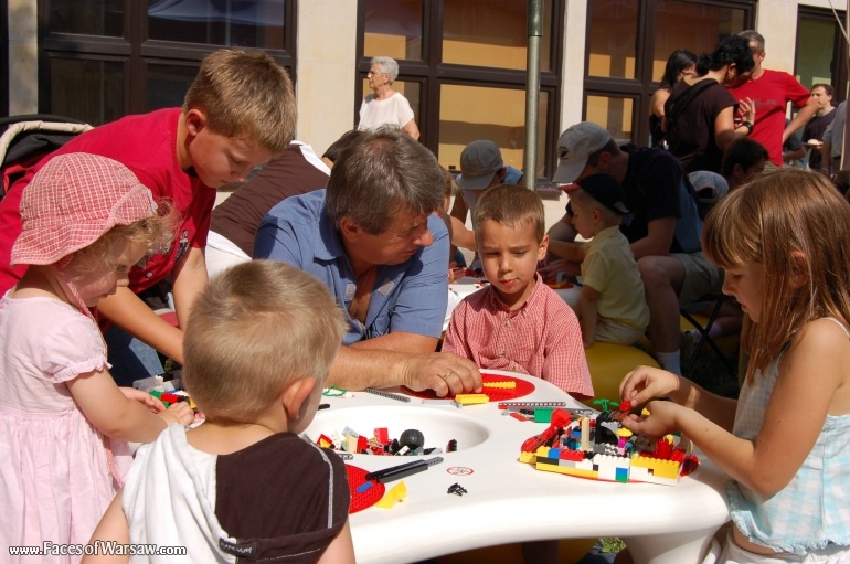 Faces of Warsaw - "Singer's Warsaw" Festival: Building Anatewka with LEGO Bricks