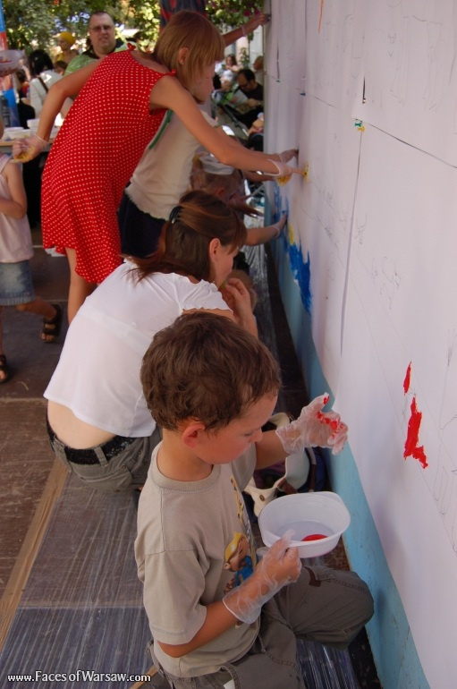 Faces of Warsaw - "Singer's Warsaw" Festival: The Wall of Singer's Fairy Tales -  Painting with Children