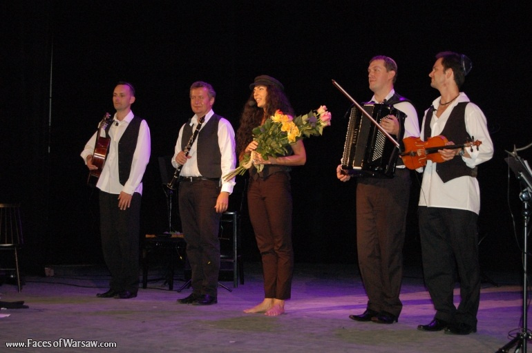 Faces of Warsaw - "Singer's Warsaw" Festival: "Raisins with Almonds" - Recital by Nina Stiller