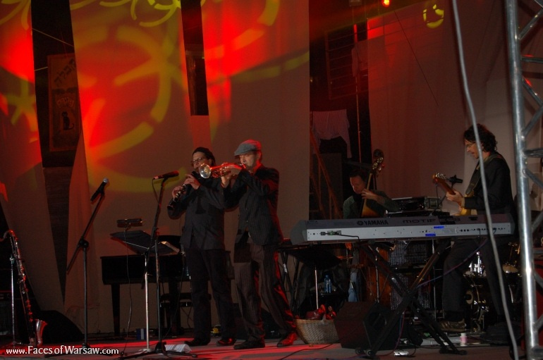 Faces of Warsaw - "Singer's Warsaw" Festival: Paul Brody with a Group