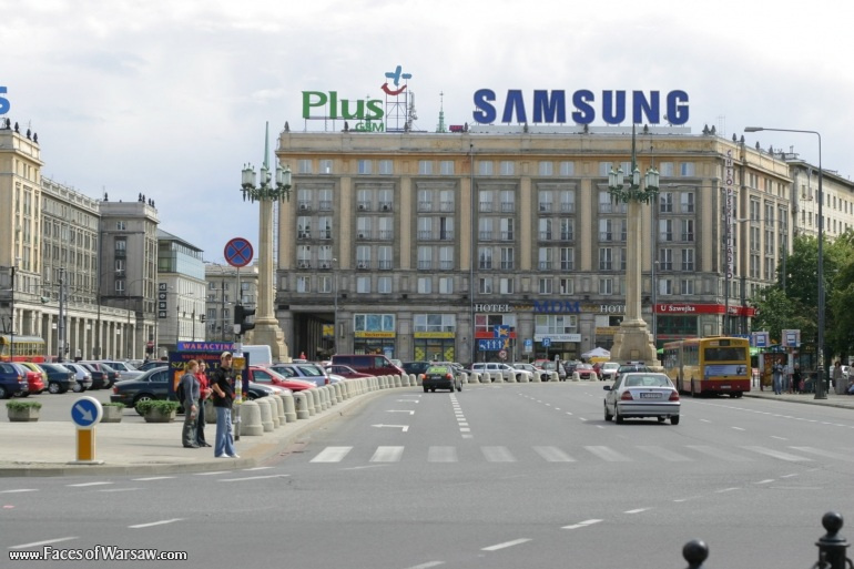 Faces of Warsaw - Konstytucji Square