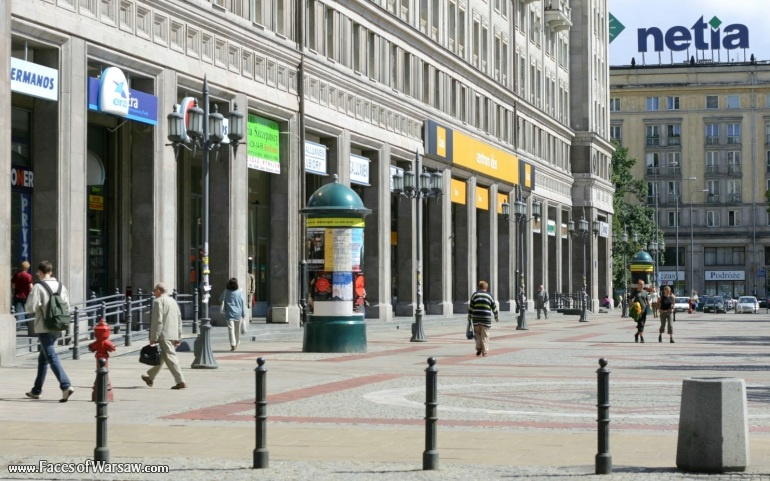 Faces of Warsaw - Konstytucji Square