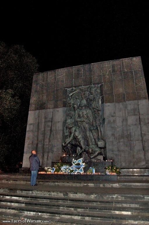 Faces of Warsaw - "Singer's Warsaw" Festival: "Lullaby for Remembrance" - Ghetto Heroes' Monument