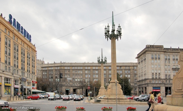 Faces of Warsaw - Konstytucji Square