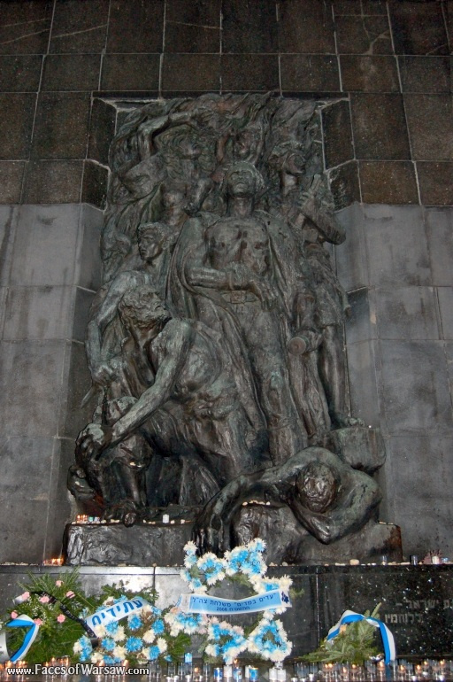 Faces of Warsaw - "Singer's Warsaw" Festival: "Lullaby for Remembrance" - Ghetto Heroes' Monument