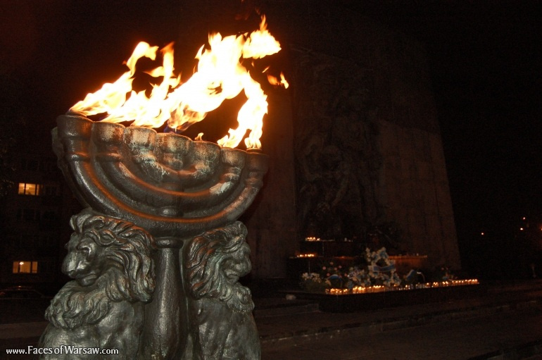 Faces of Warsaw - "Singer's Warsaw" Festival: "Lullaby for Remembrance" - Ghetto Heroes' Monument