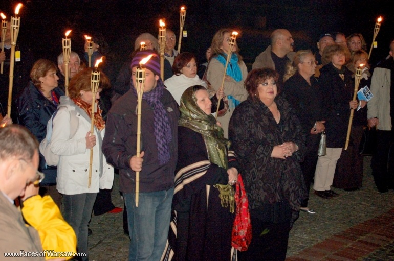 Faces of Warsaw - "Singer's Warsaw" Festival: "Lullaby for Remembrance" - Ghetto Heroes' Monument