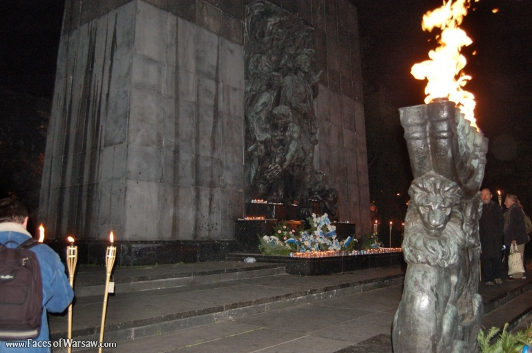 Faces of Warsaw - "Singer's Warsaw" Festival: "Lullaby for Remembrance" - Ghetto Heroes' Monument