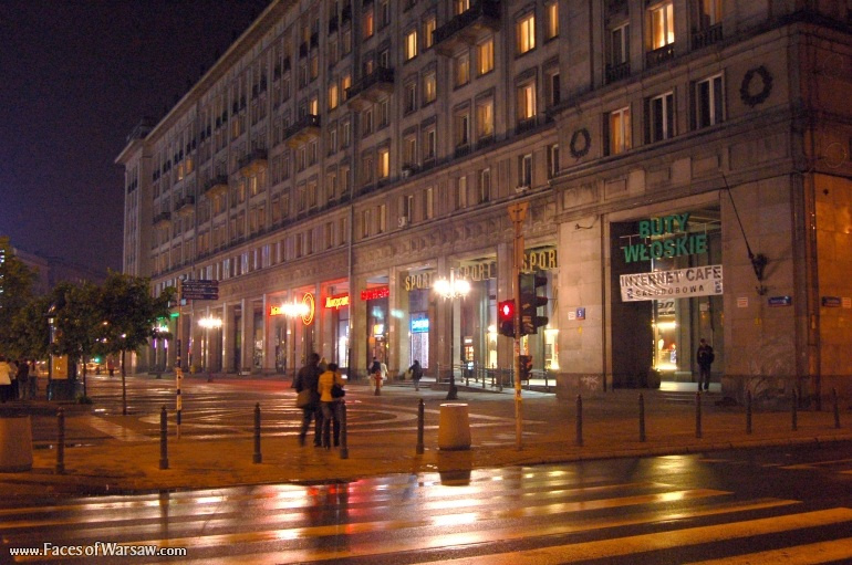 Faces of Warsaw - Konstytucji Square