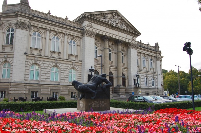 Faces of Warsaw - Zachęta - Society for Promotion of Fine Arts