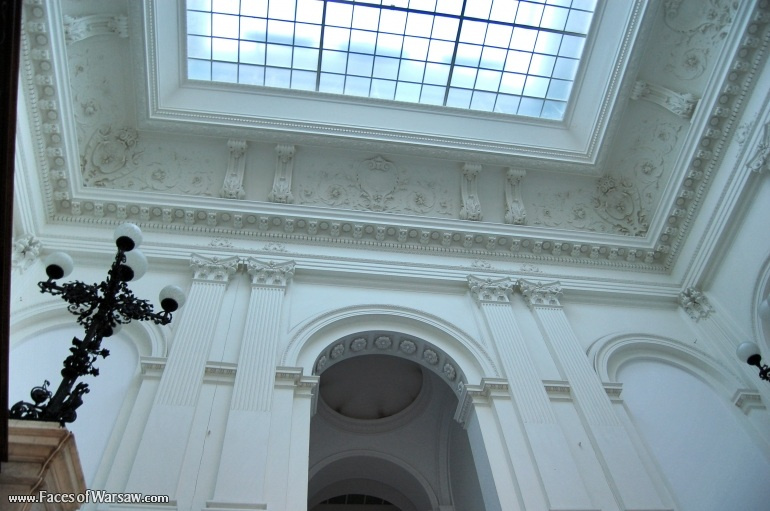 Faces of Warsaw - Zachęta - Society for Promotion of Fine Arts