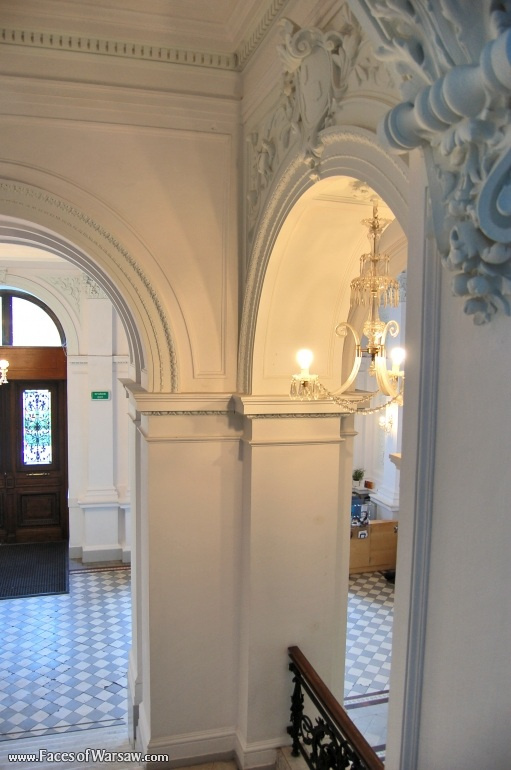 Faces of Warsaw - Zachęta - Society for Promotion of Fine Arts