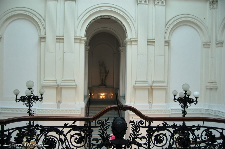 Faces of Warsaw - Zachęta - Society for Promotion of Fine Arts