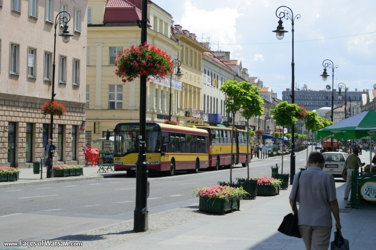 Faces of Warsaw - Nowy Świat Street