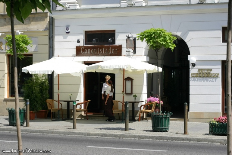 Faces of Warsaw - Nowy Świat Street