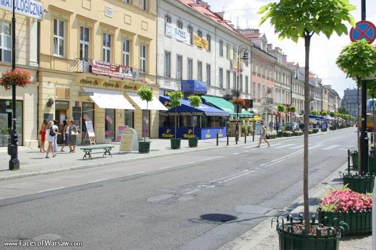 Faces of Warsaw - Nowy Świat Street
