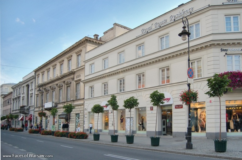 Faces of Warsaw - Nowy Świat Street
