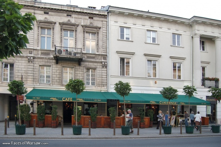 Faces of Warsaw - Nowy Świat Street