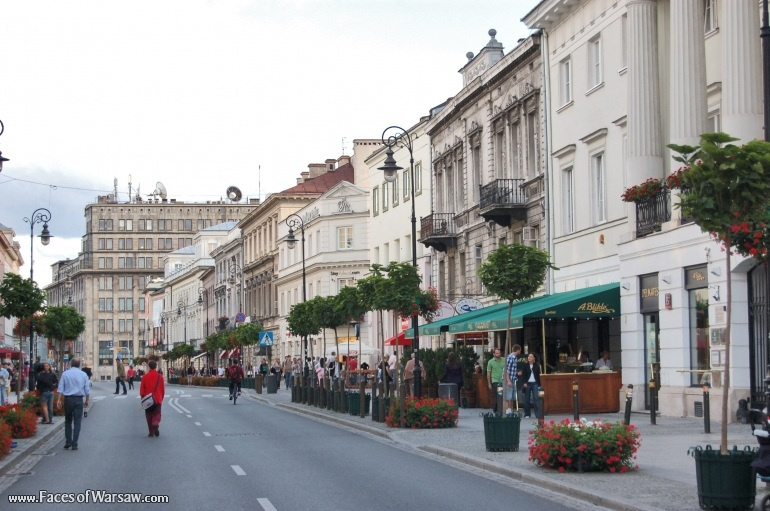 Faces of Warsaw - Nowy Świat Street