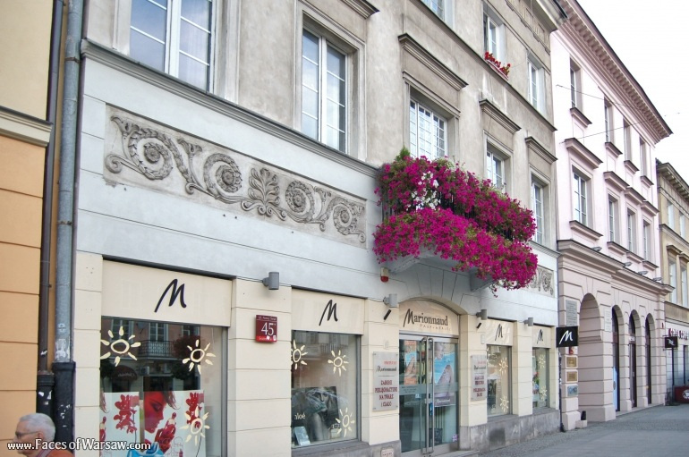 Faces of Warsaw - Nowy Świat Street