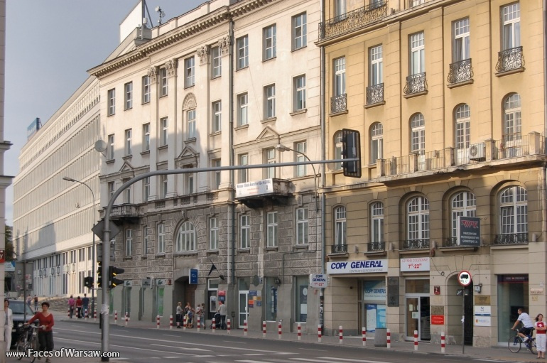 Faces of Warsaw - Nowy Świat Street