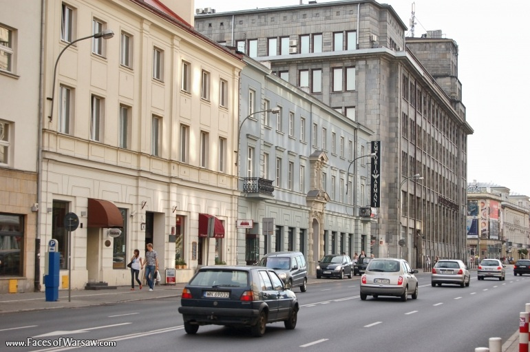 Faces of Warsaw - Nowy Świat Street