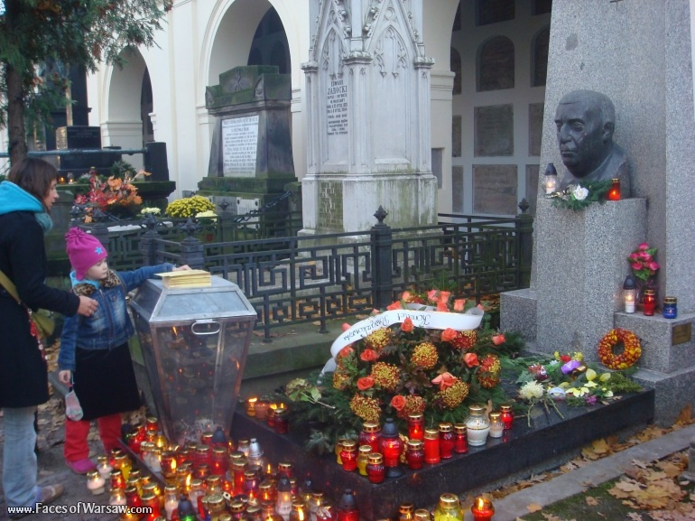 Faces of Warsaw - Powązki - All Saints 2007 Collection
