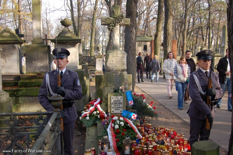 Faces of Warsaw - Powązki - All Saints 2008