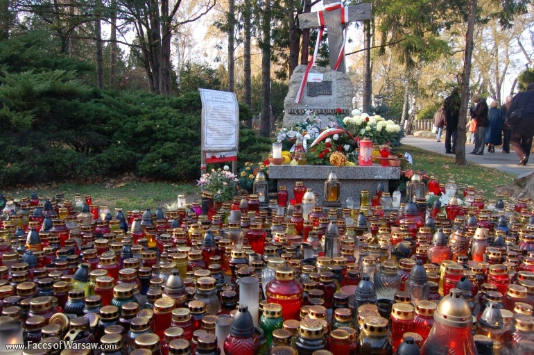 Faces of Warsaw - Powązki - Military Cemetery, All Saints 2008
