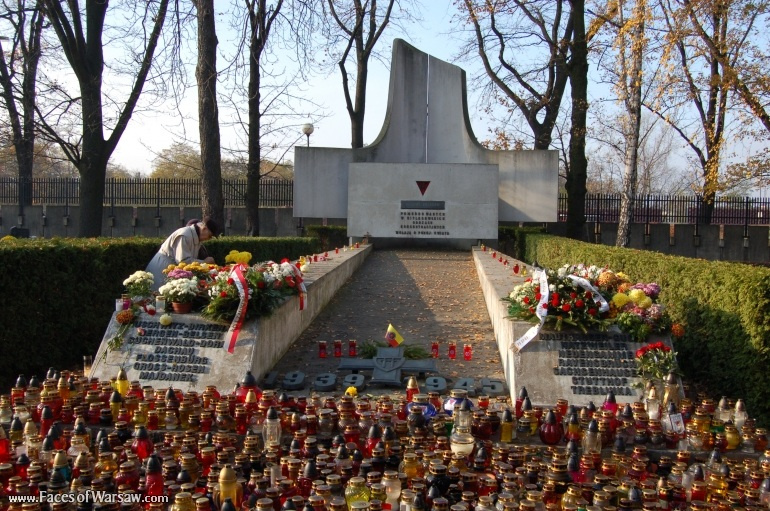 Faces of Warsaw - Powązki - Military Cemetery, All Saints 2008