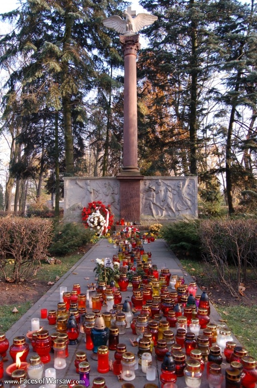Faces of Warsaw - Powązki - Military Cemetery, All Saints 2008