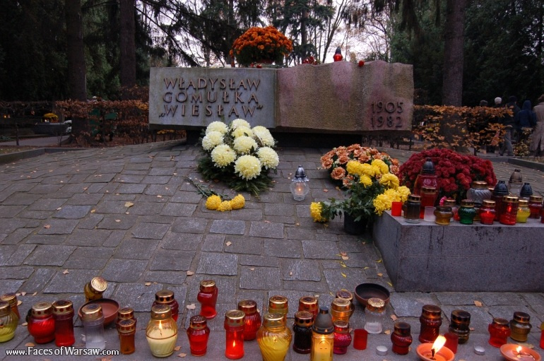 Faces of Warsaw - Powązki - Military Cemetery, Avenue of the Meritorious (Aleja Zasłużonych), All Saints 2008