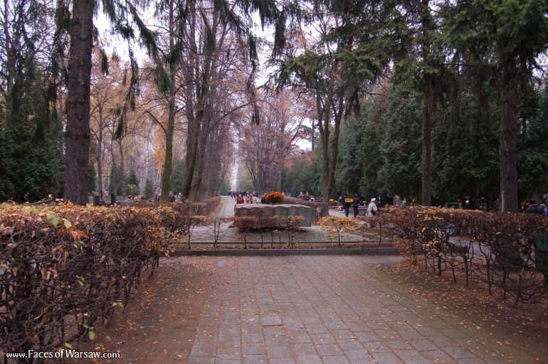 Faces of Warsaw - Powązki - Military Cemetery, Avenue of the Meritorious (Aleja Zasłużonych), All Saints 2008