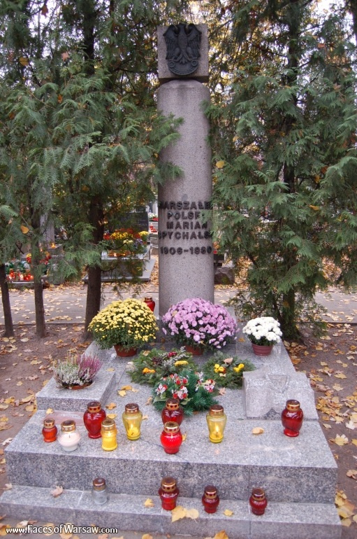 Faces of Warsaw - Powązki - Military Cemetery, Avenue of the Meritorious (Aleja Zasłużonych), All Saints 2008